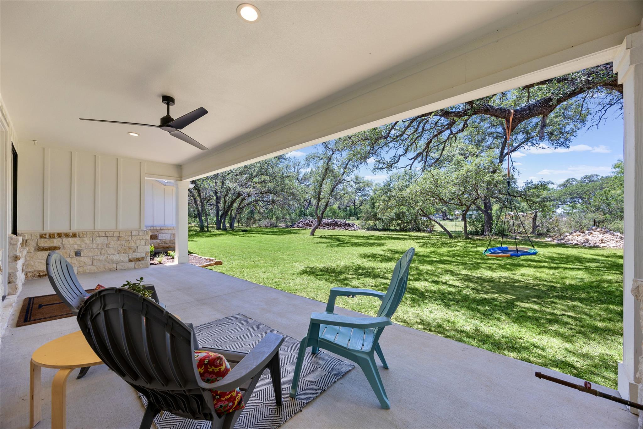 114 Winding Oak DR