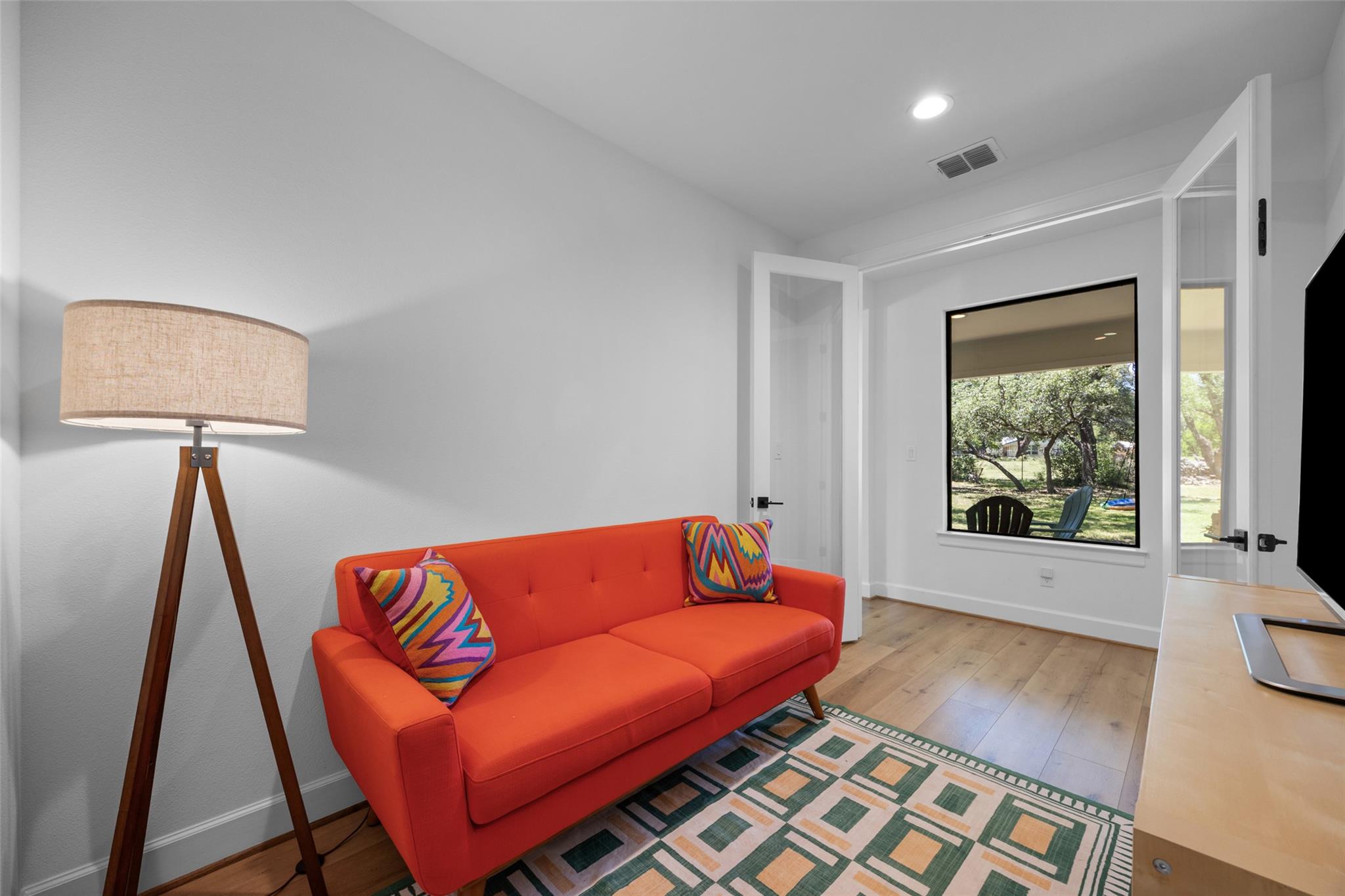 114 Winding Oak DR