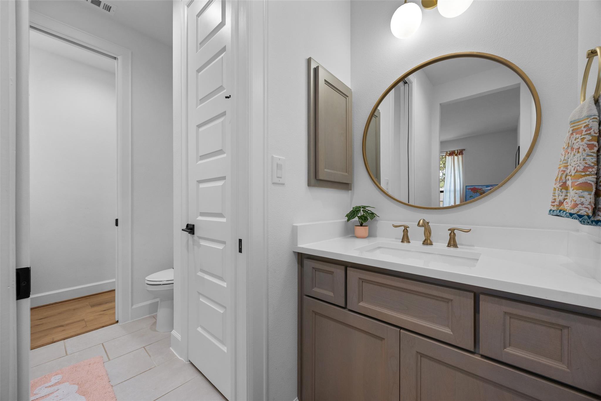 114 Winding Oak DR