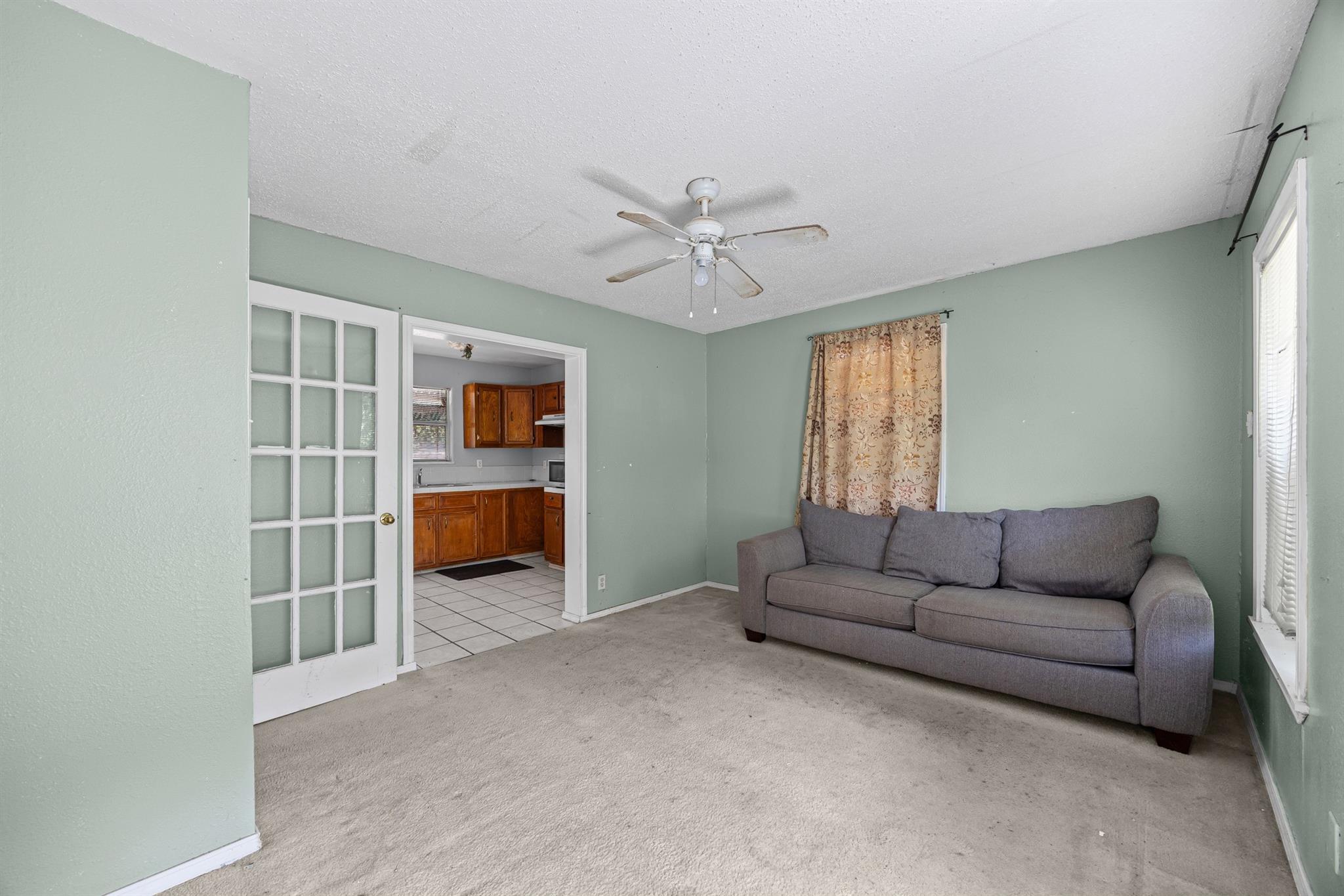 908 Vargas RD