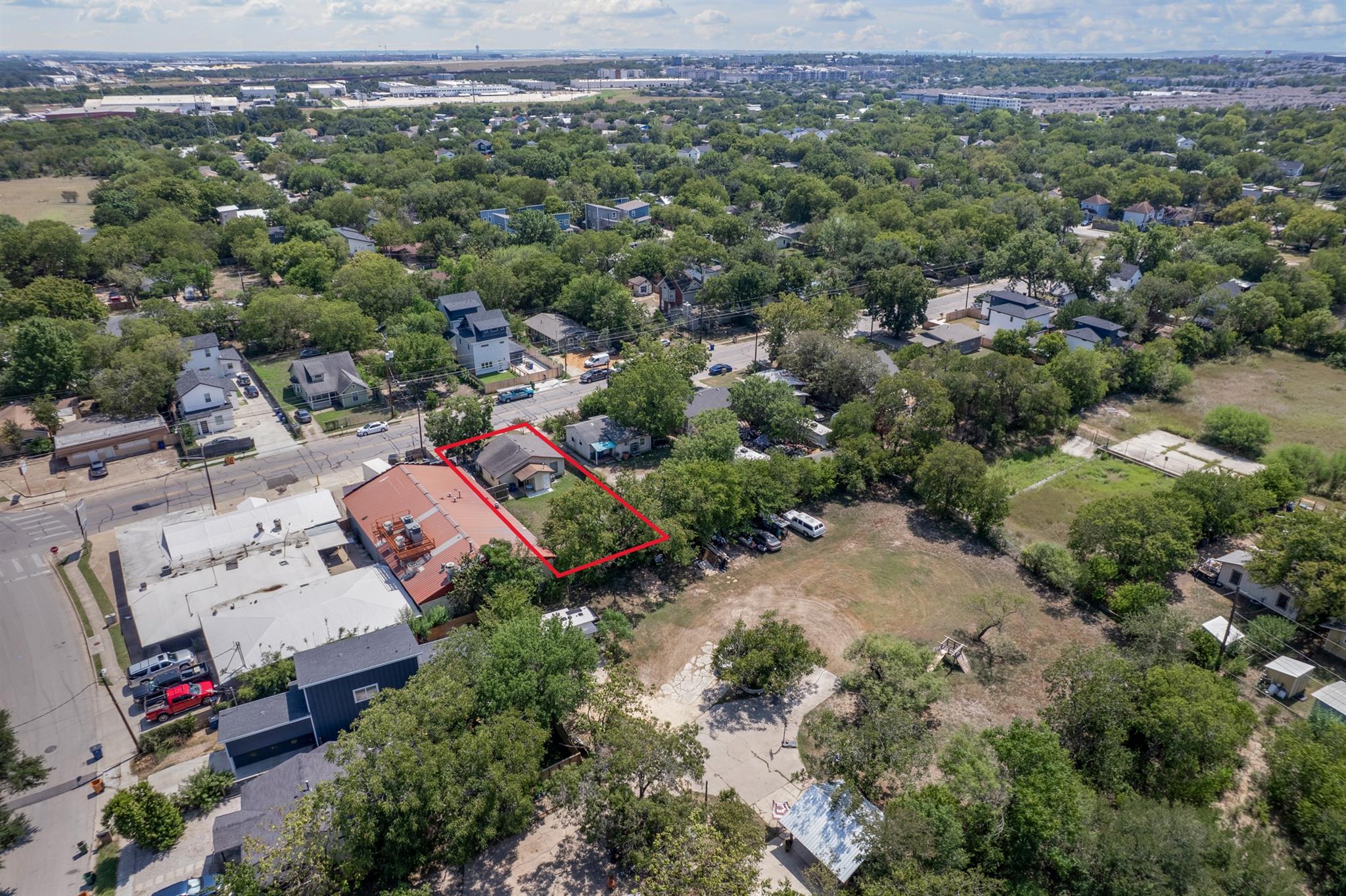 908 Vargas RD