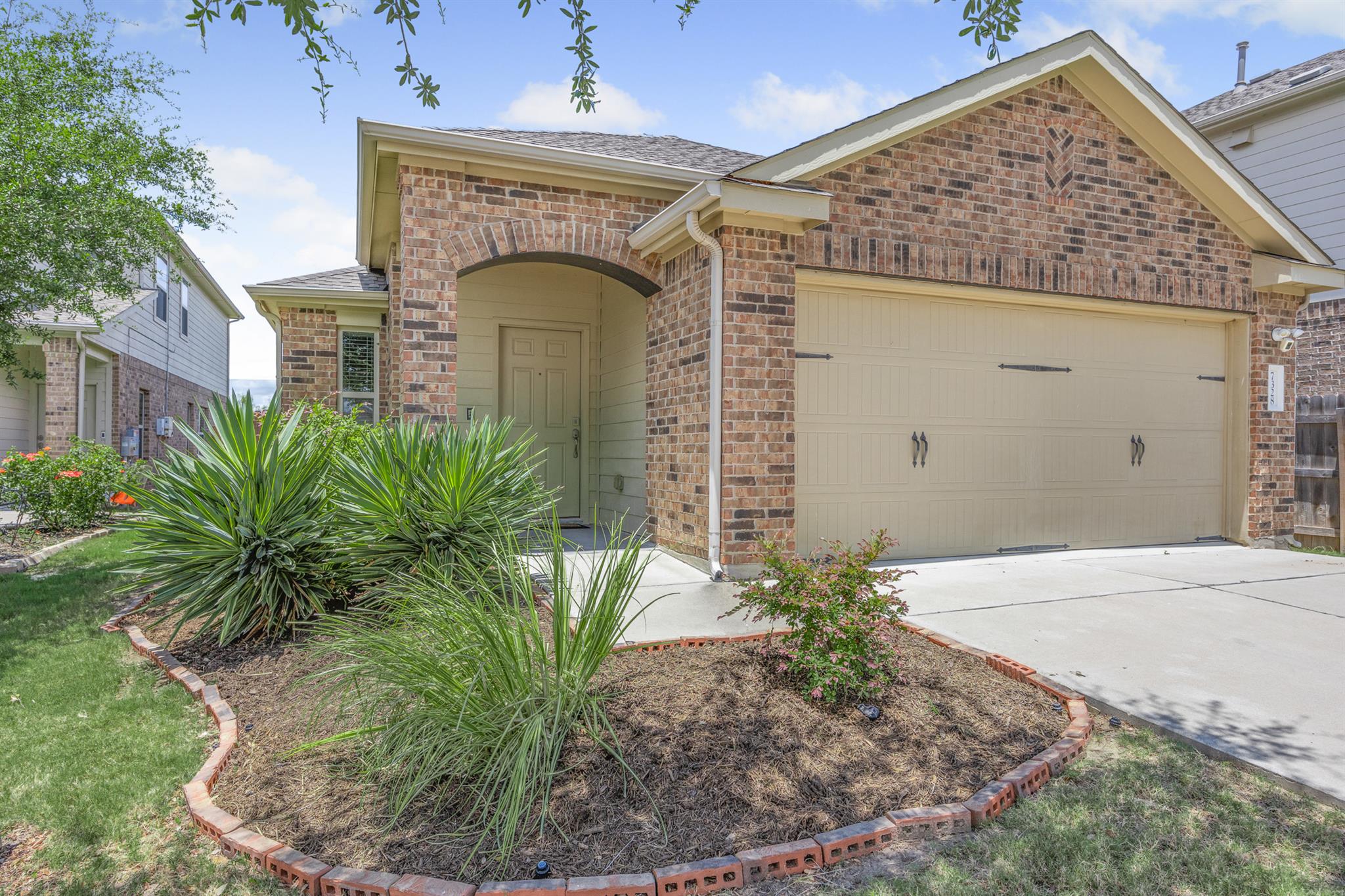 7328 Dungarees WAY