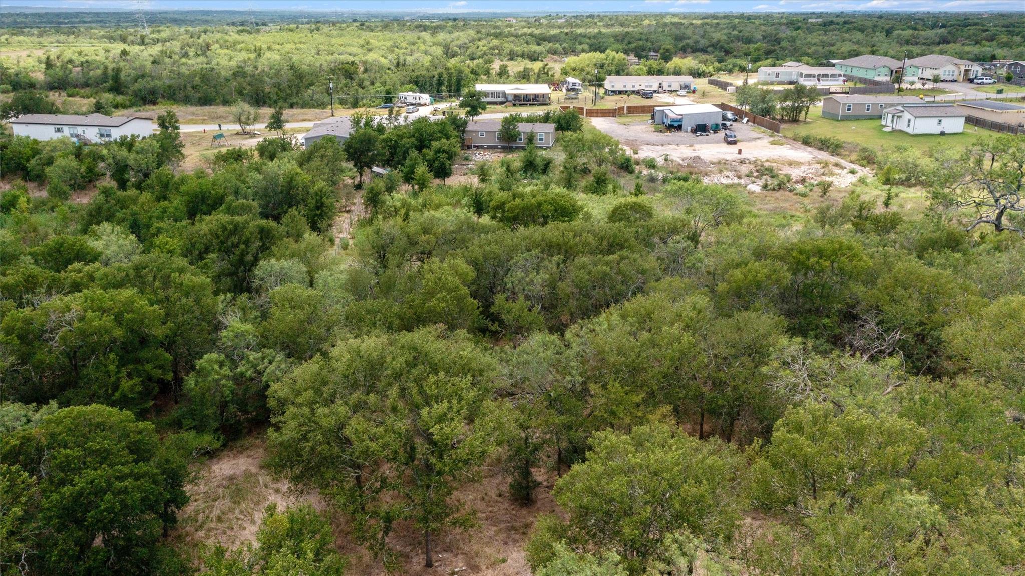 222 Legend Oaks DR
