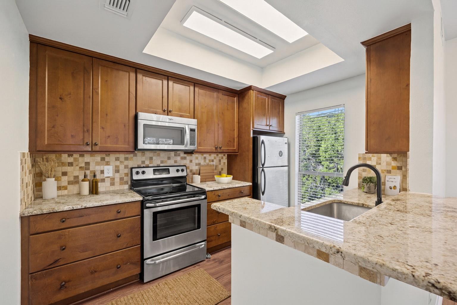 6000 Shepherd Mountain CV # 2103