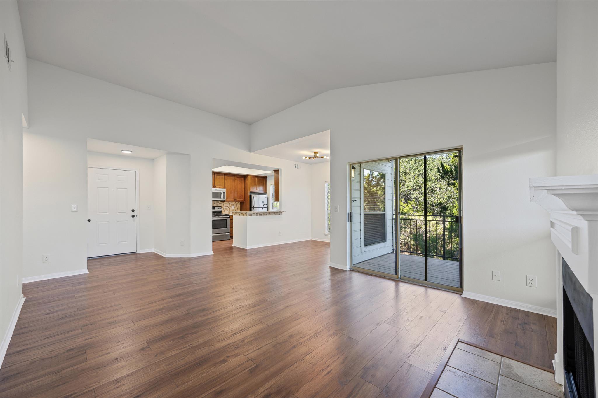 6000 Shepherd Mountain CV # 2103