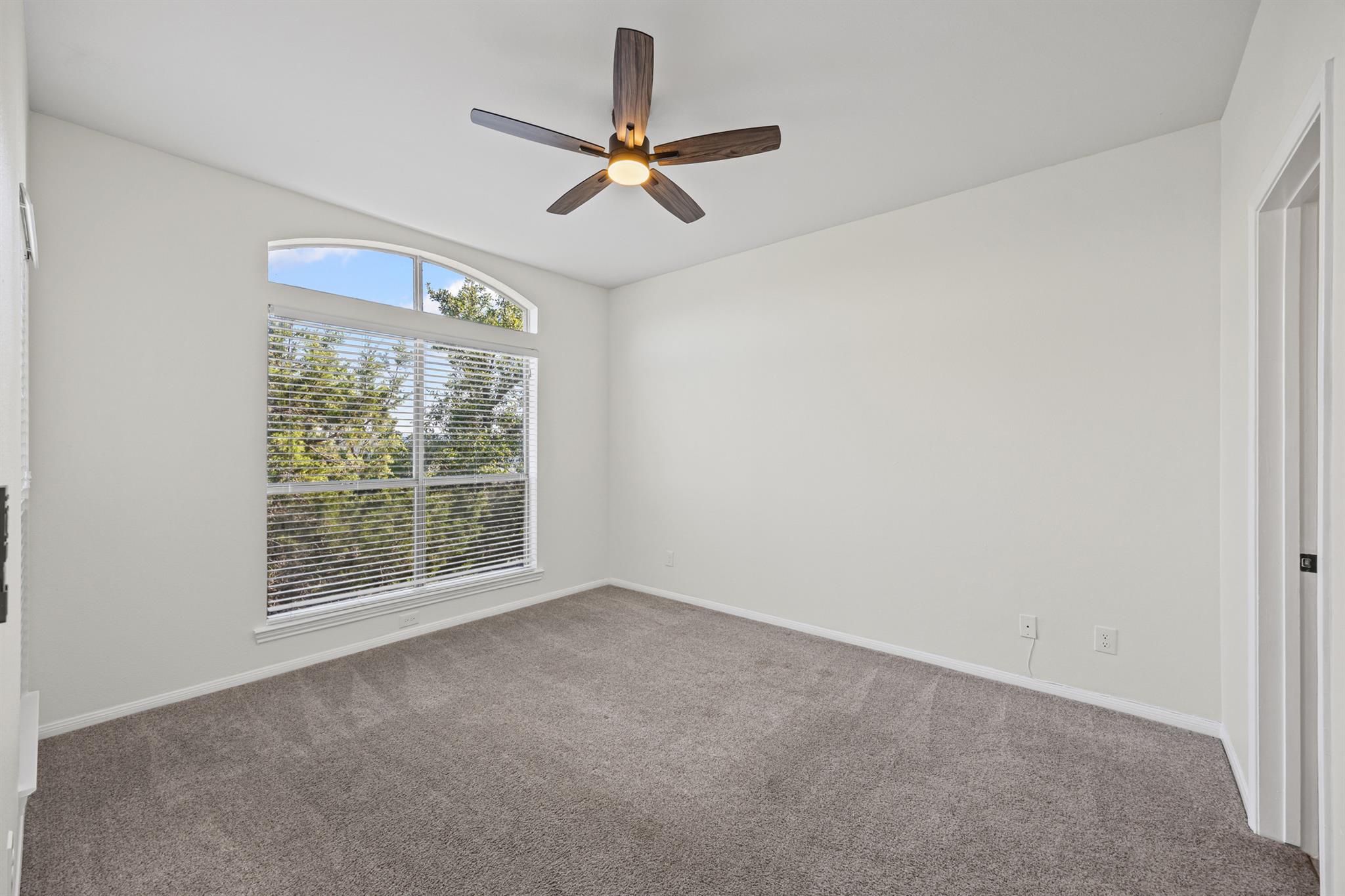 6000 Shepherd Mountain CV # 2103