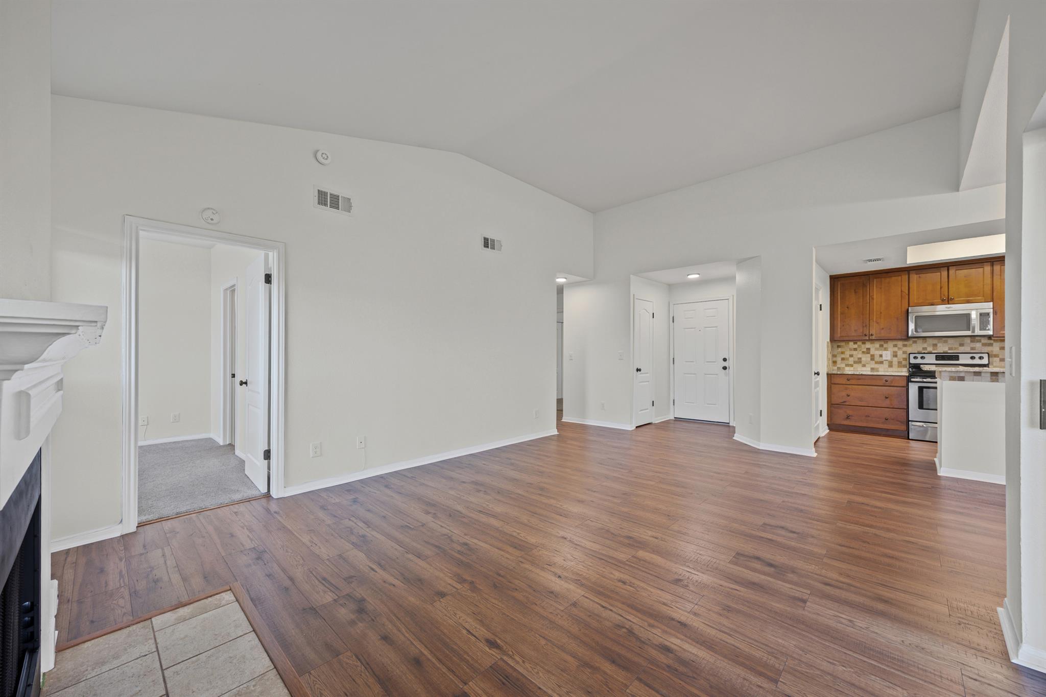6000 Shepherd Mountain CV # 2103