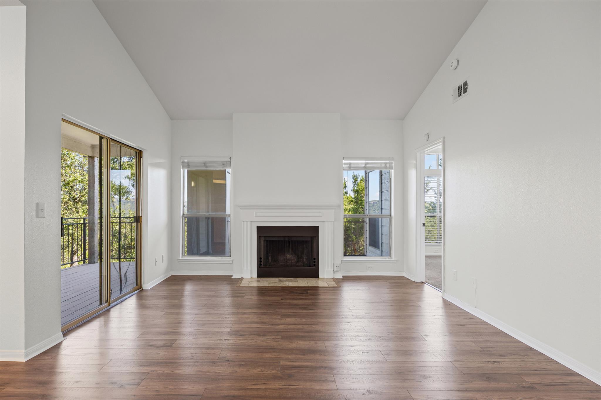 6000 Shepherd Mountain CV # 2103