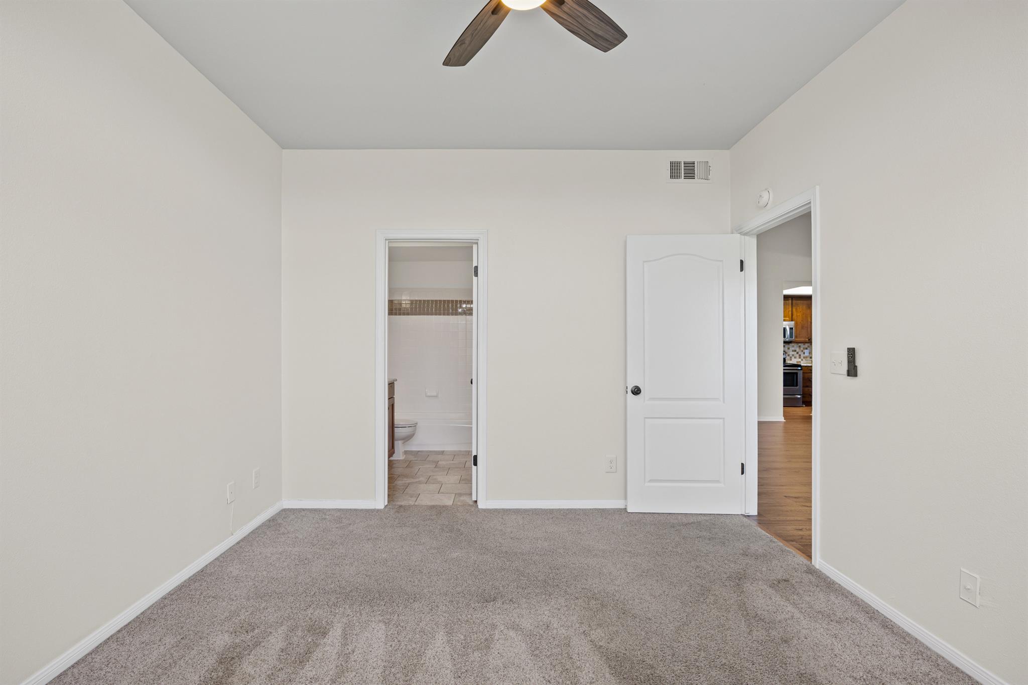 6000 Shepherd Mountain CV # 2103