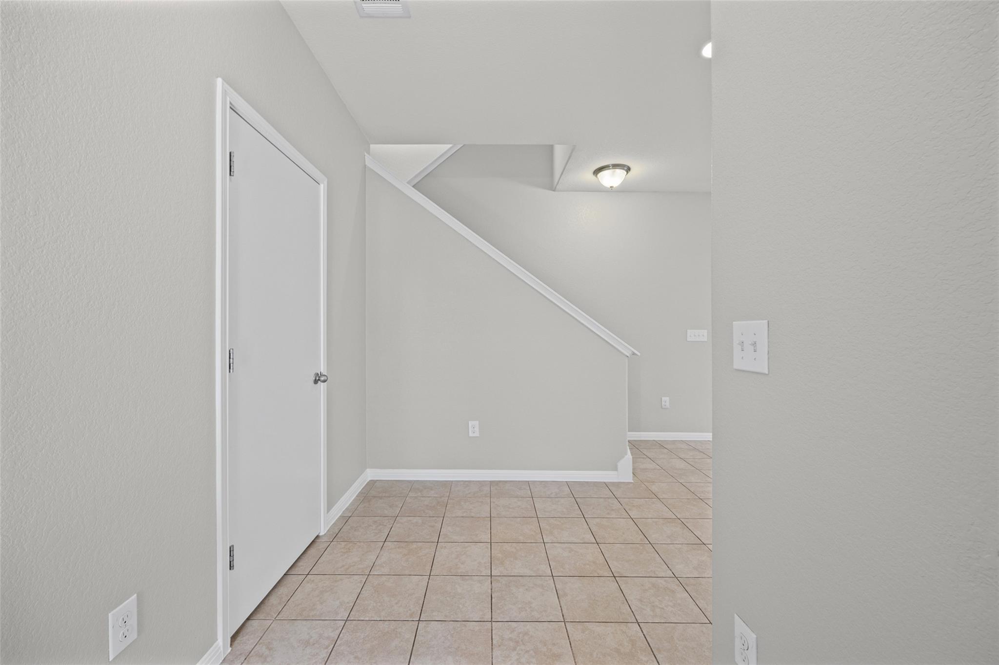 467 Twisted Oaks LN