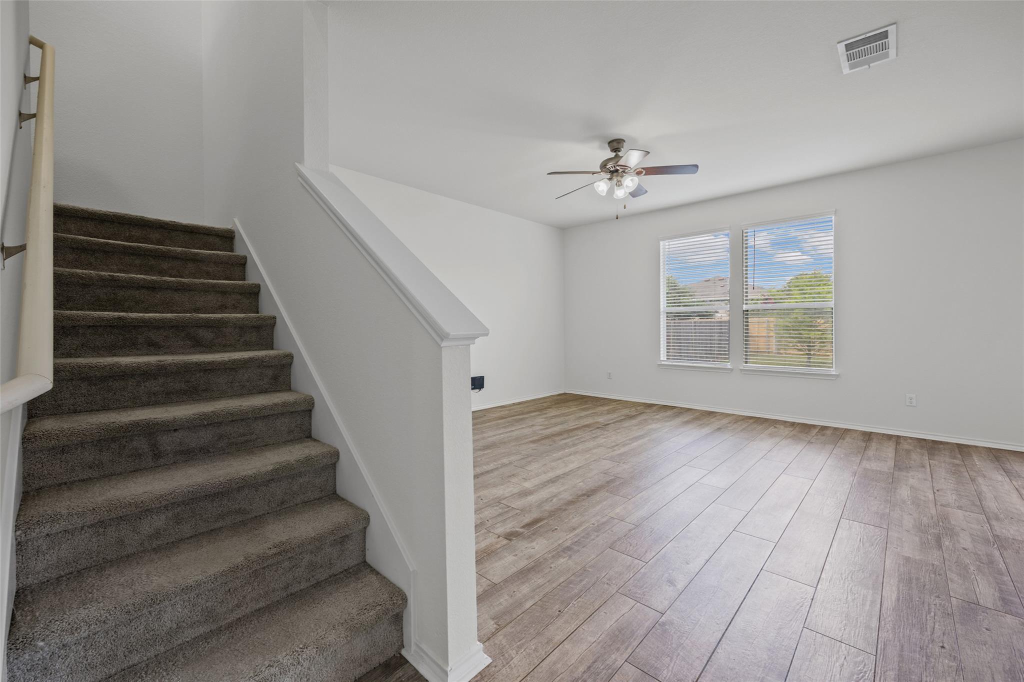 301 Stella Gold ST