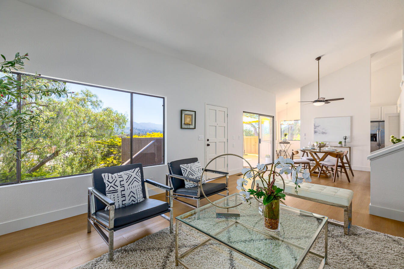 2319 Vista Del Campo