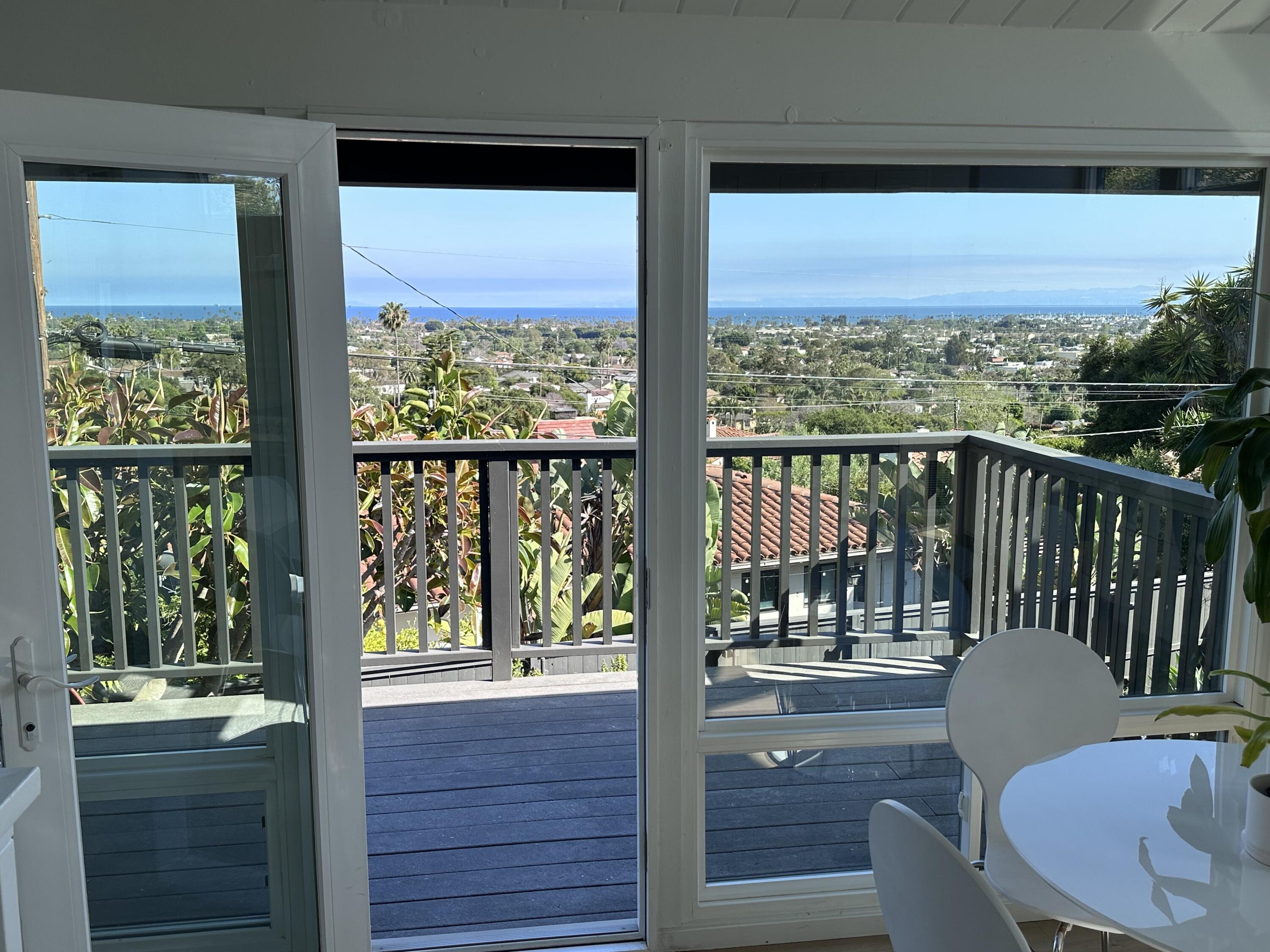 1252 De La Guerra Road