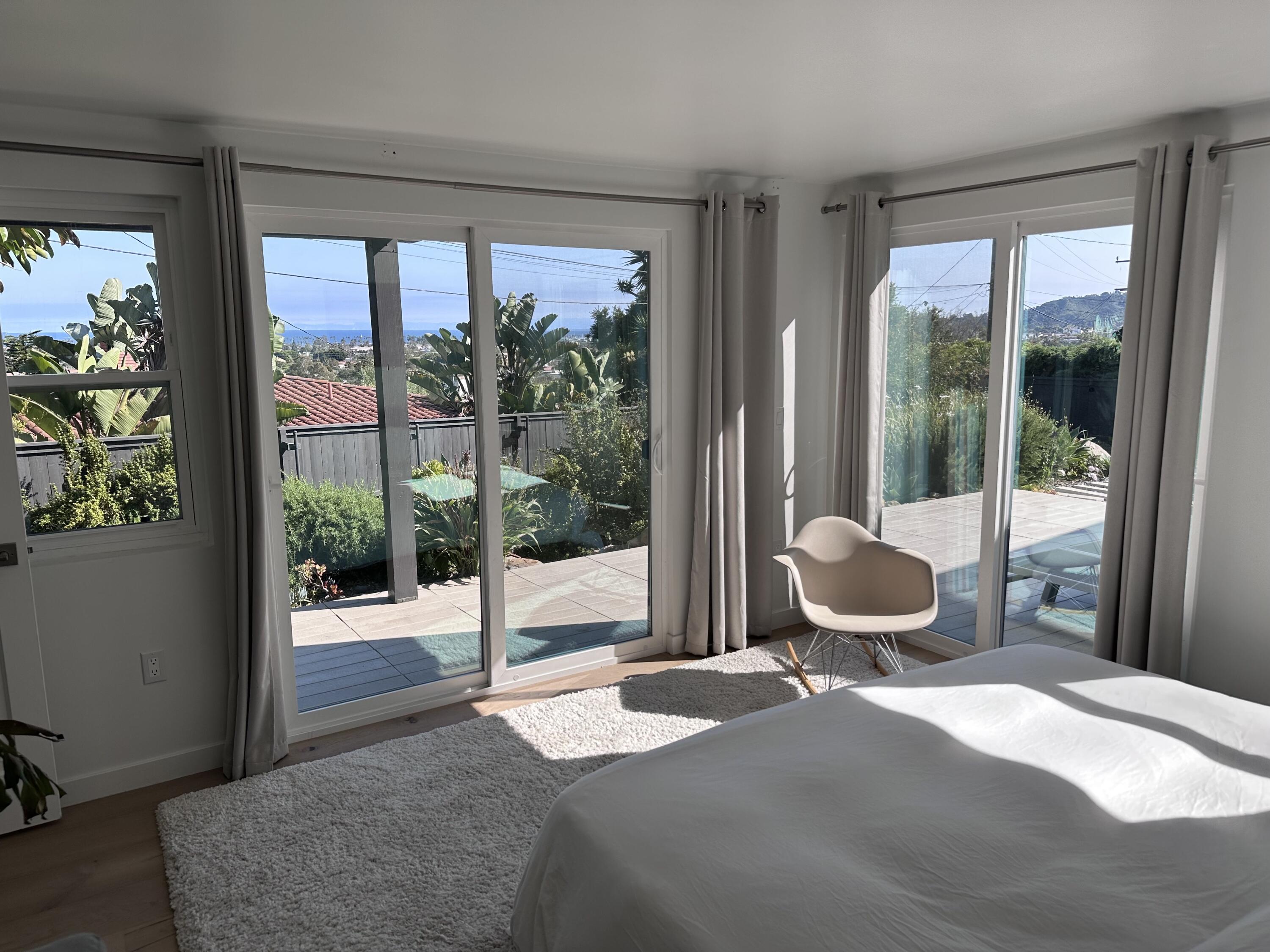 1252 De La Guerra Road