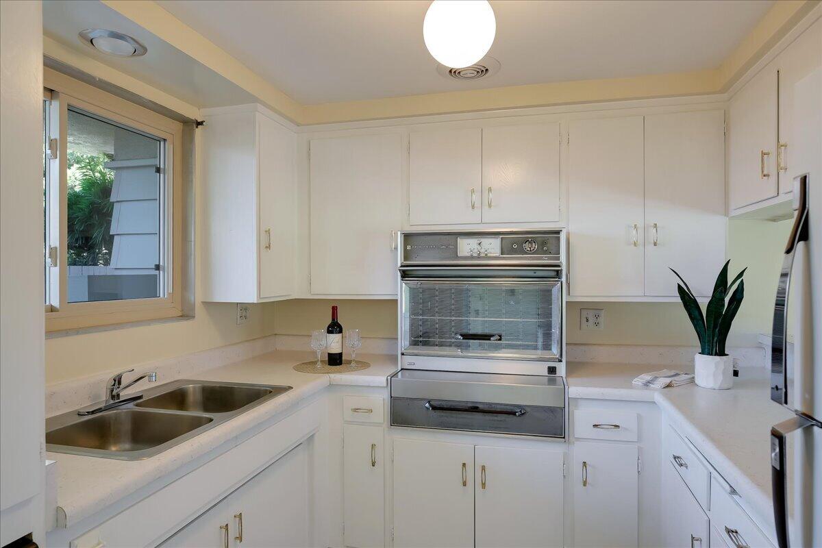 290 N Fairview Avenue Unit 3