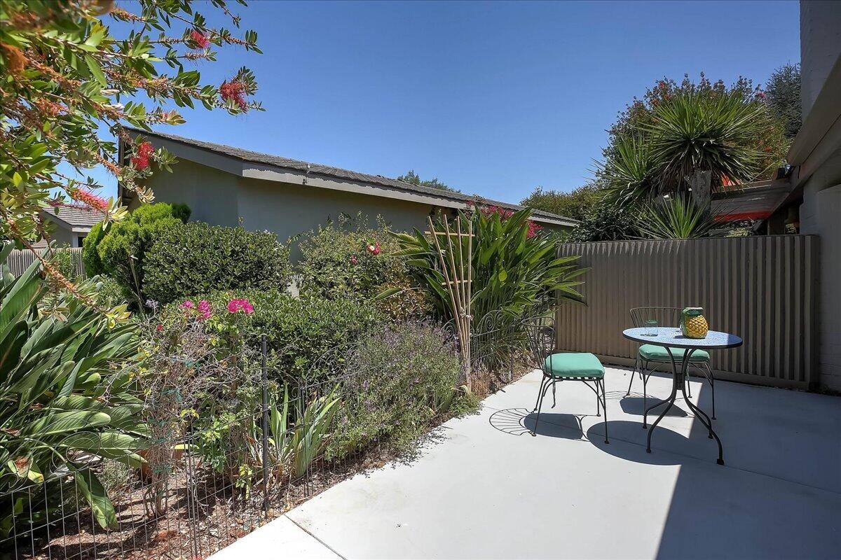 360 Moreton Bay Lane Unit 1