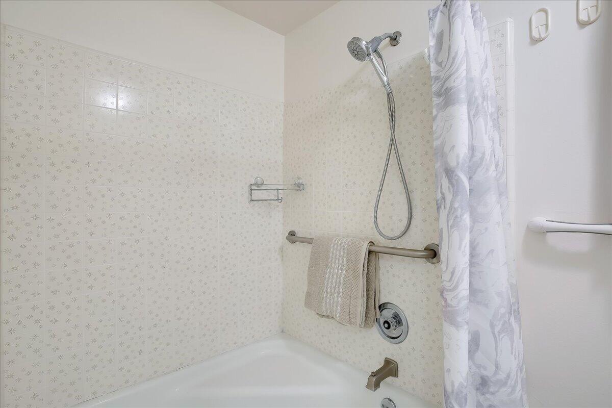360 Moreton Bay Lane Unit 1