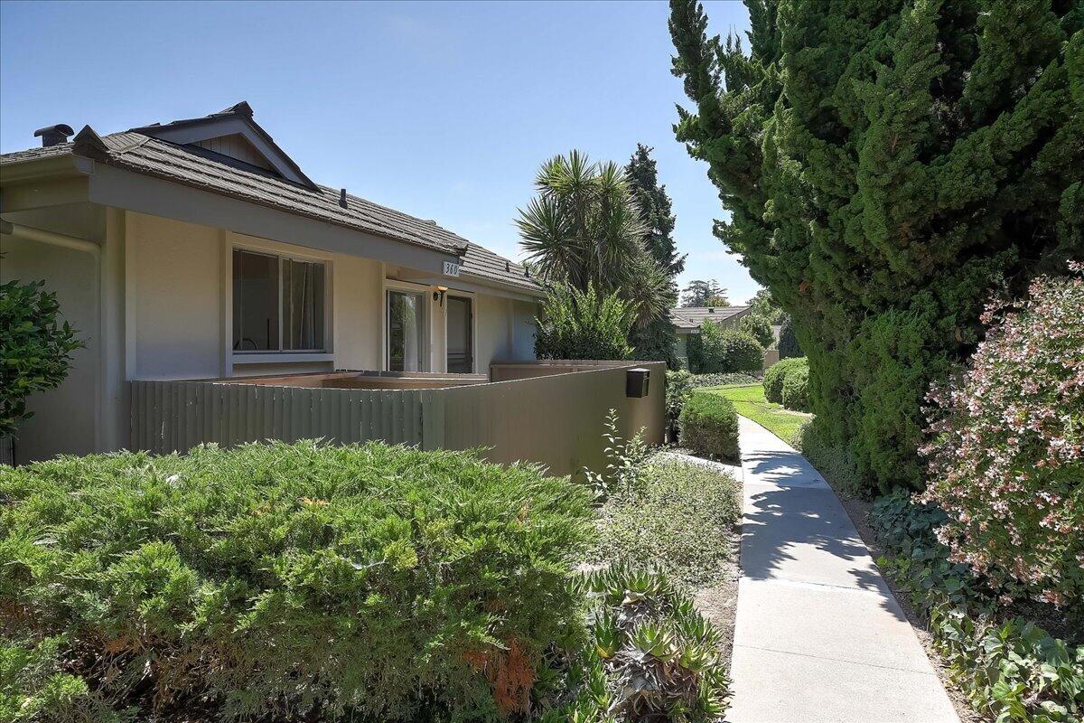 360 Moreton Bay Lane Unit 1