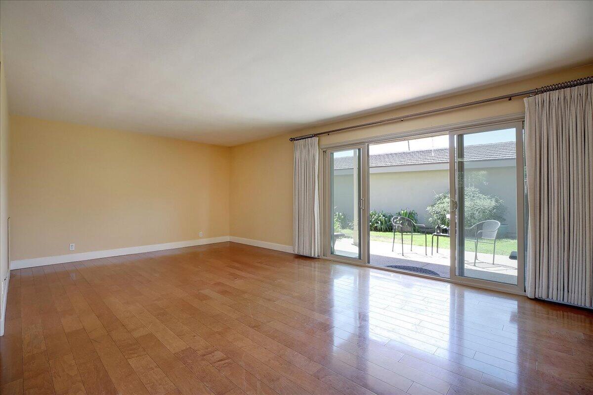 301 Moreton Bay Lane Unit 2