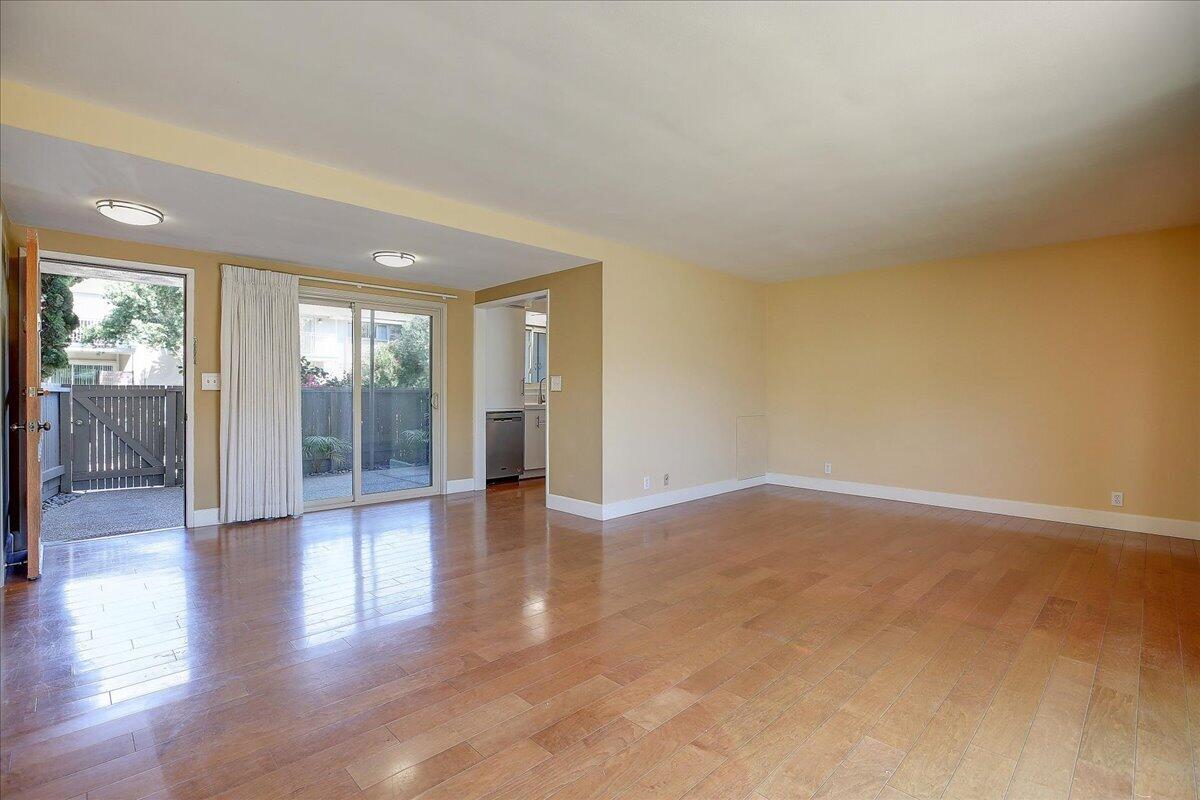 301 Moreton Bay Lane Unit 2