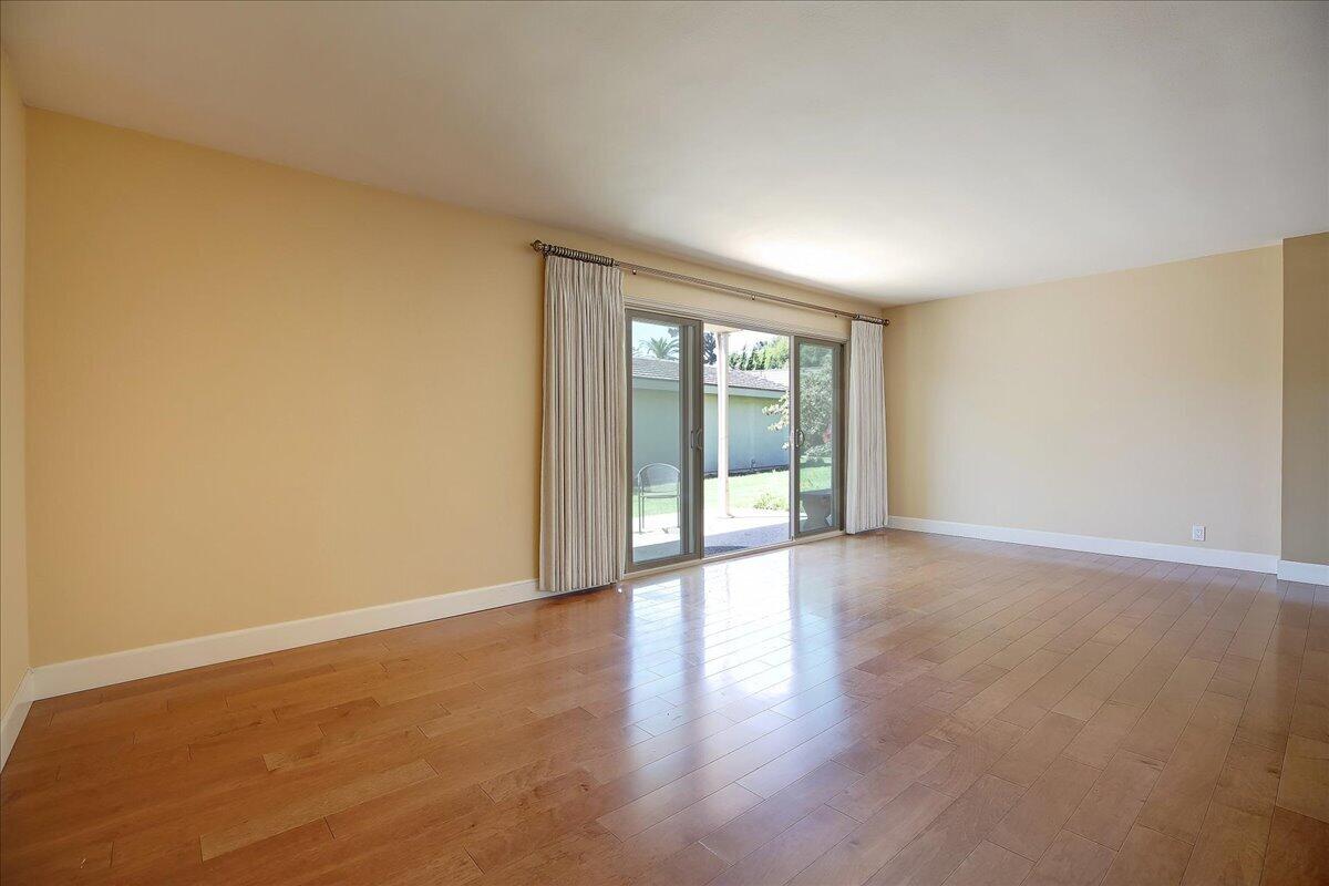 301 Moreton Bay Lane Unit 2