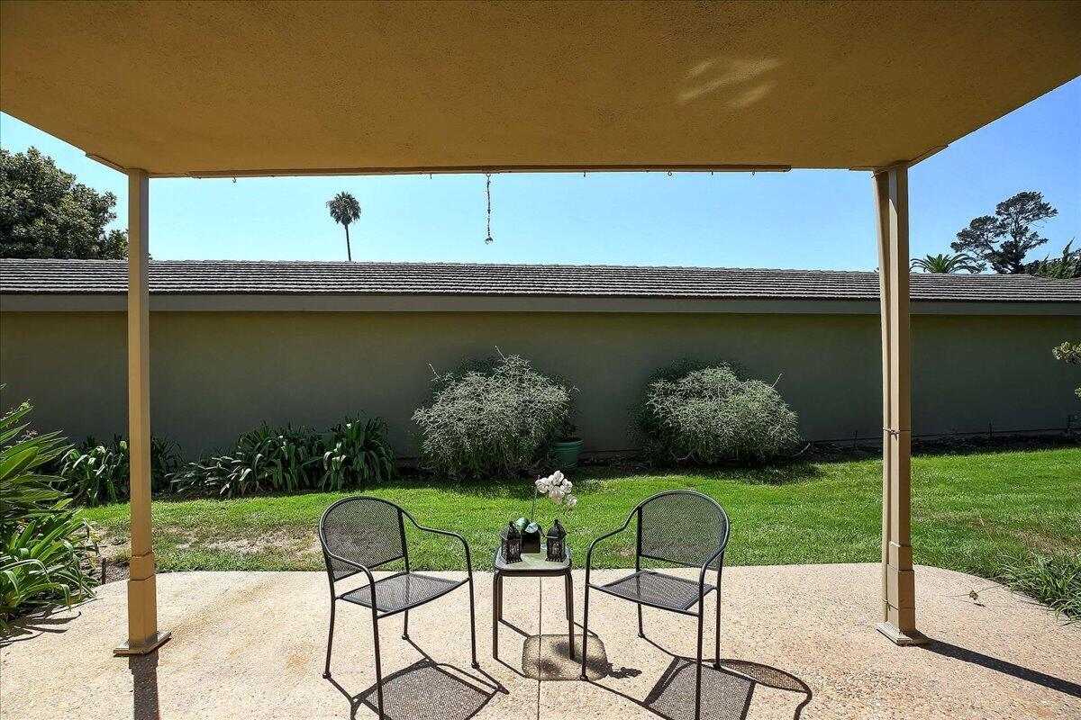 301 Moreton Bay Lane Unit 2