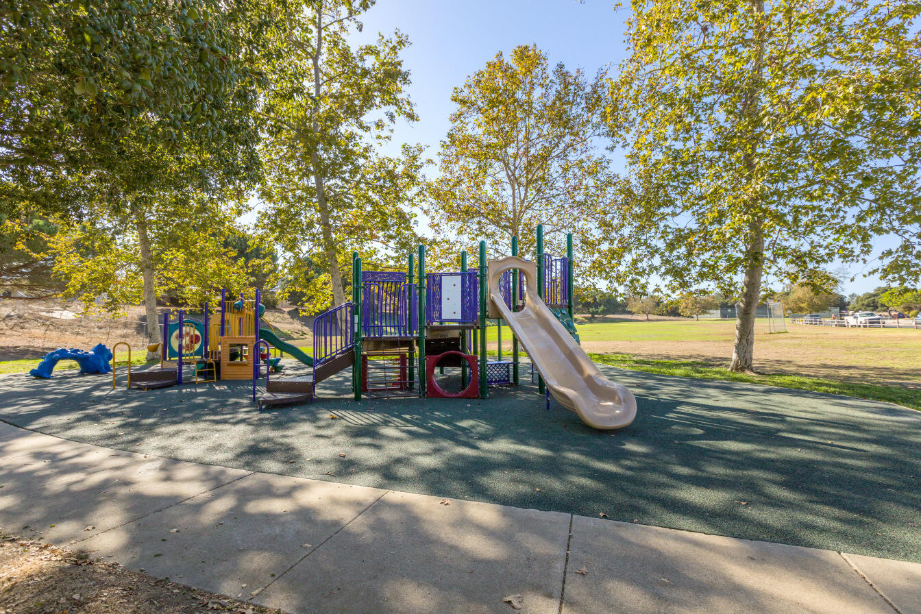 215 Hillview Drive