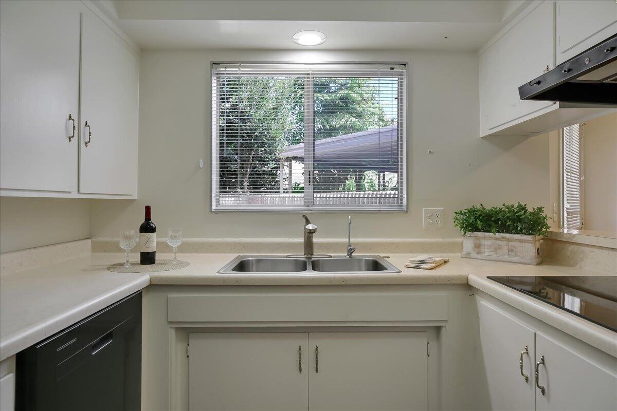 260 N Fairview Avenue Unit 1