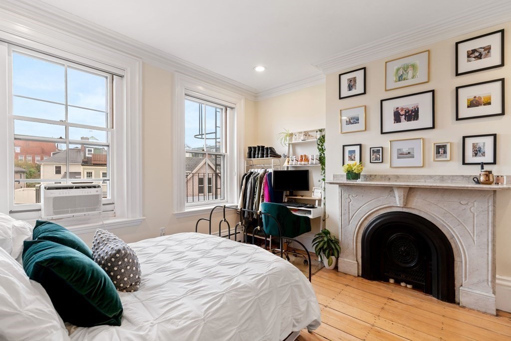59 Warren Street Unit: 4