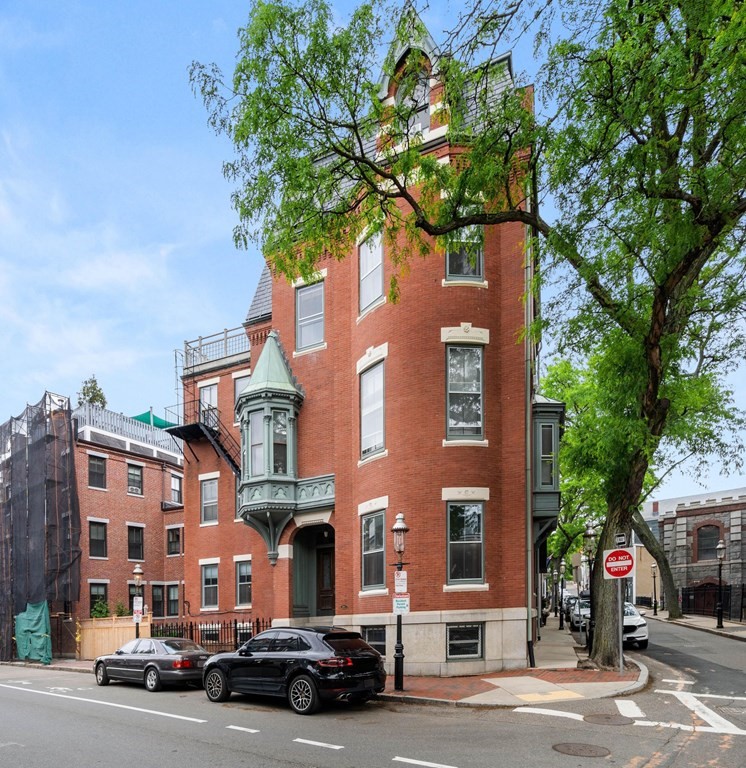 59 Warren Street Unit: 4