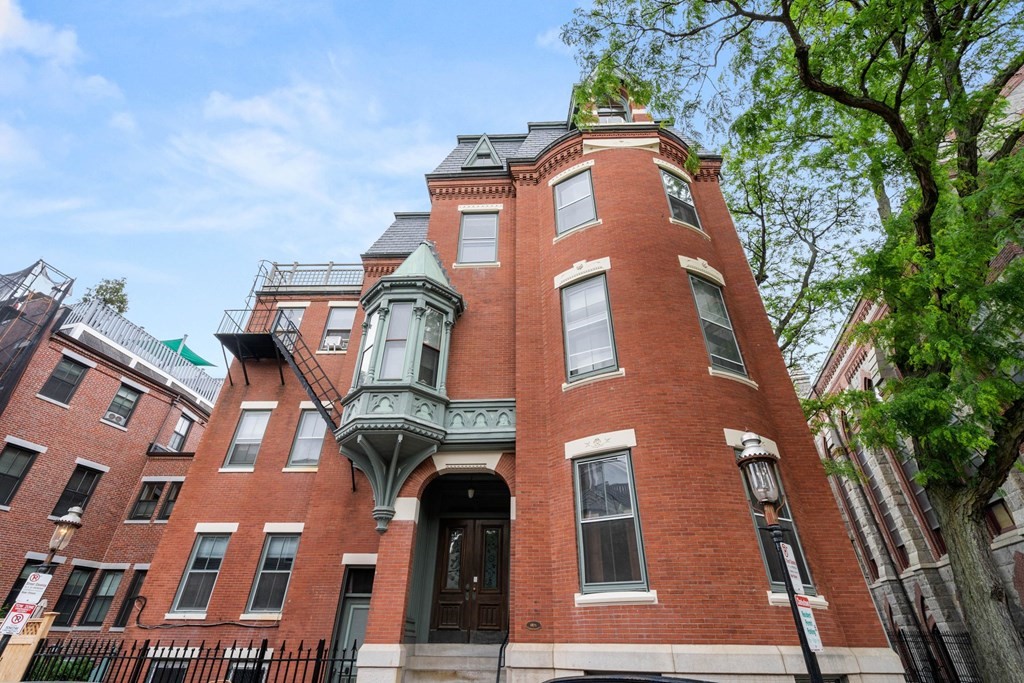 59 Warren Street Unit: 4