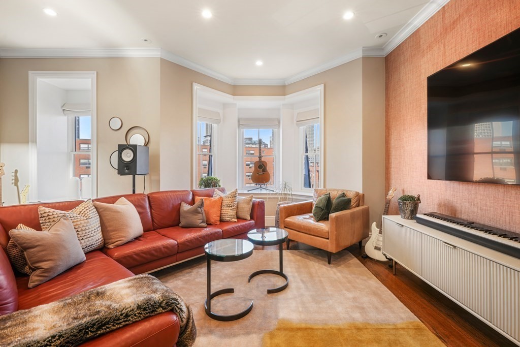 9 Columbus Square # 2