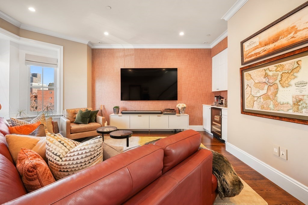9 Columbus Square # 2
