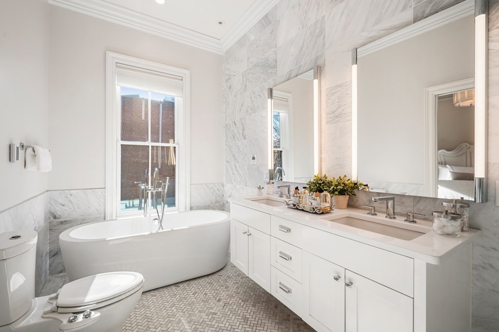9 Columbus Square # 2