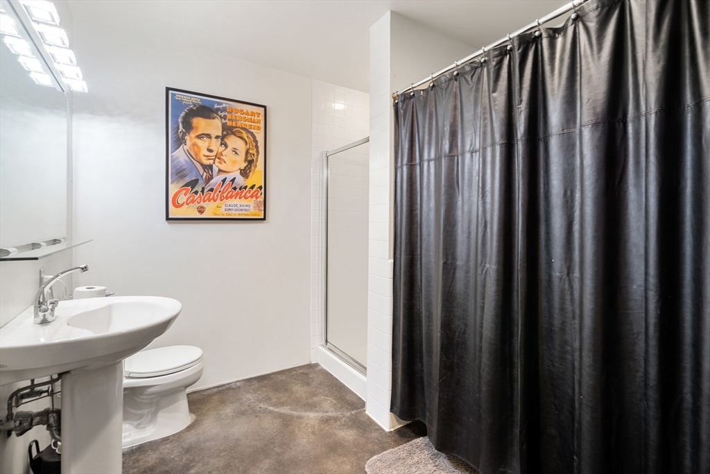 35 Channel Center St # 305A