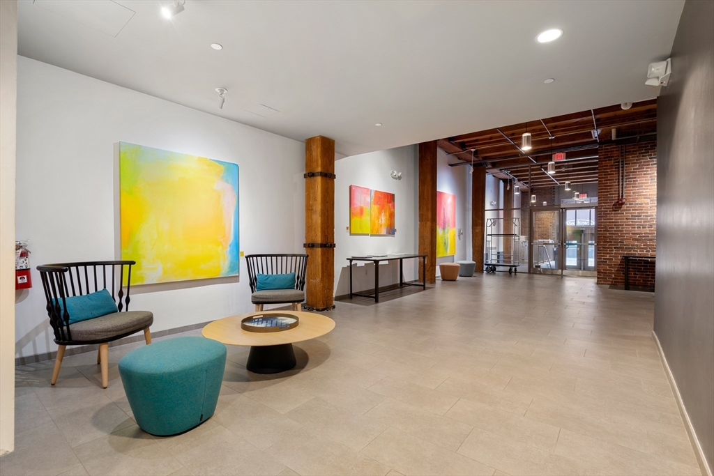35 Channel Center St # 305A