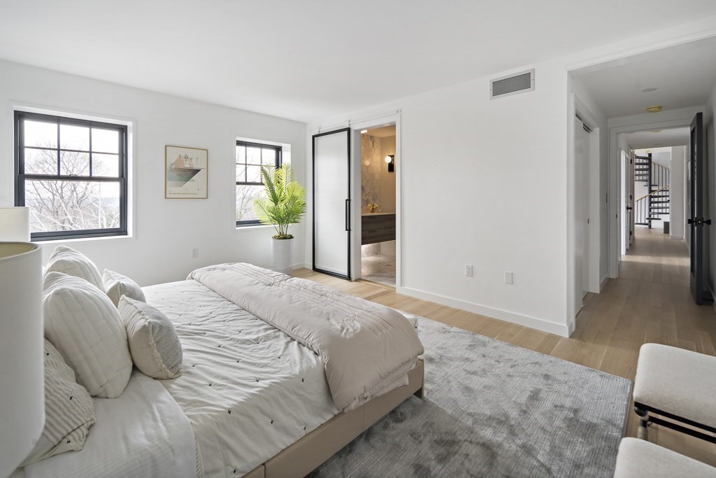 456 Belmont Street # 19