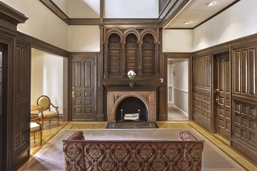456 Belmont Street # 19