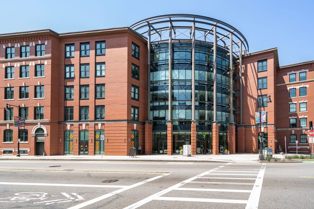 9 W Broadway # 512