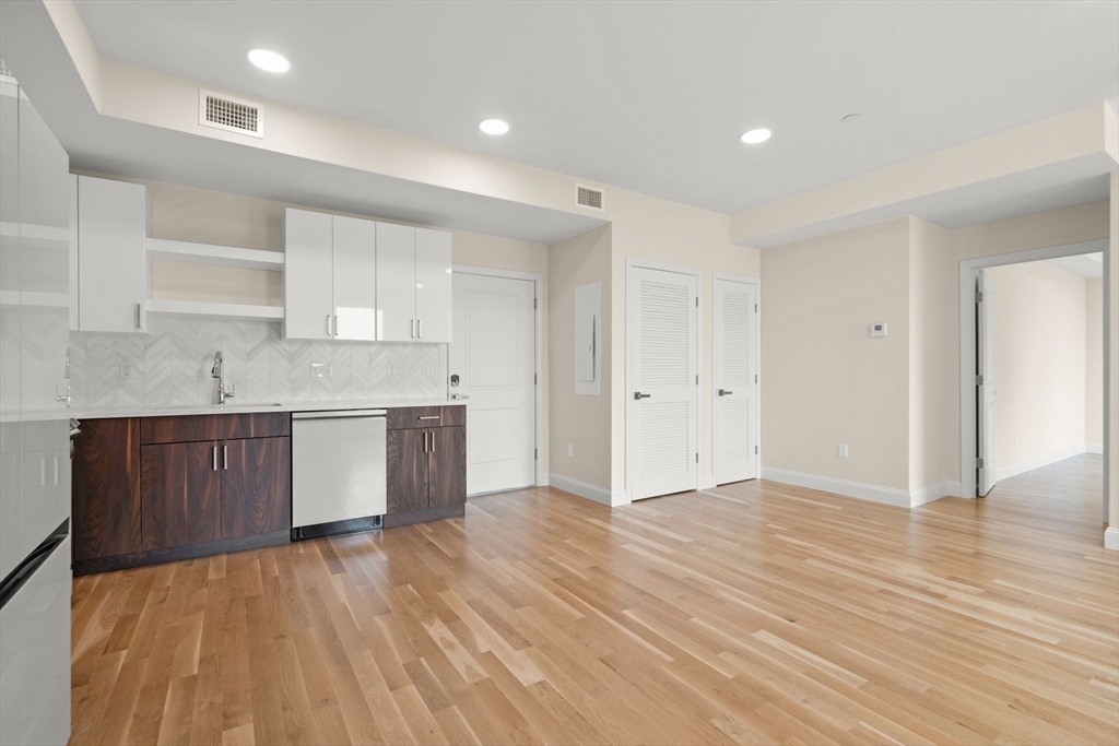 16 Taber Street # 603