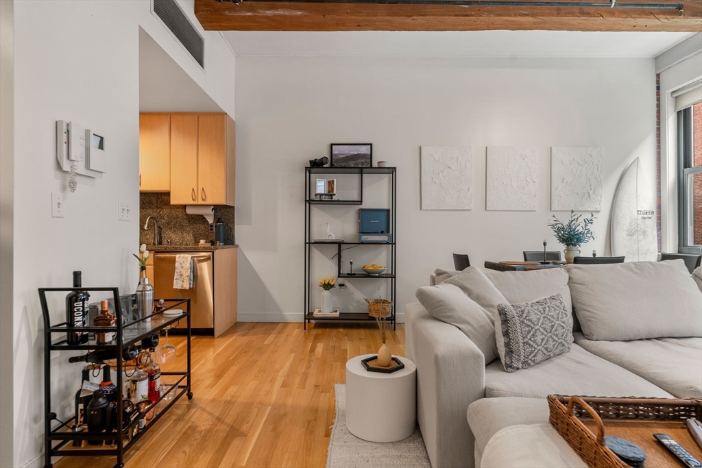 9 W Broadway # 317