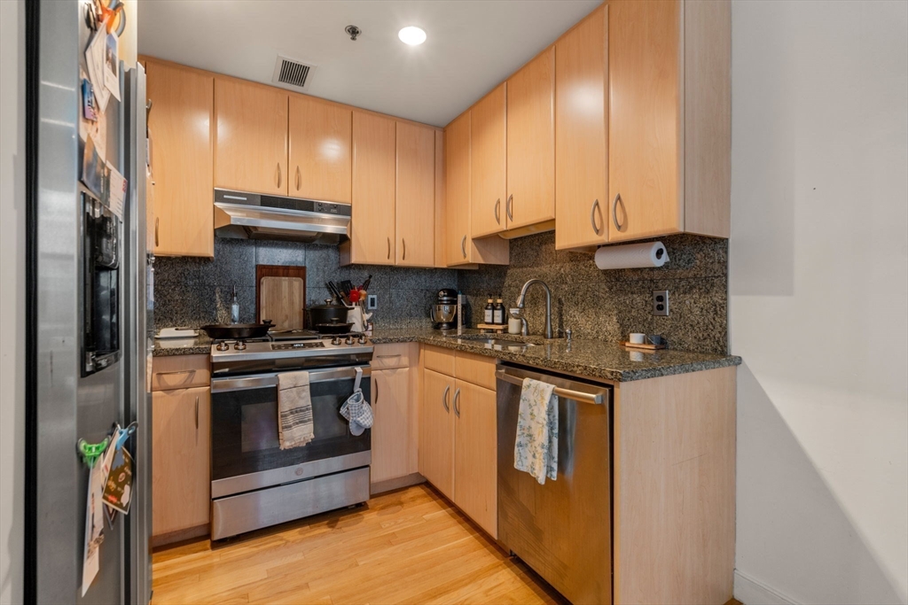 9 W Broadway # 317