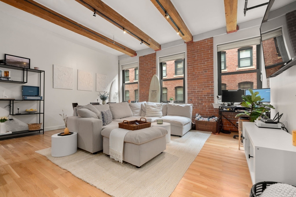 9 W Broadway # 317