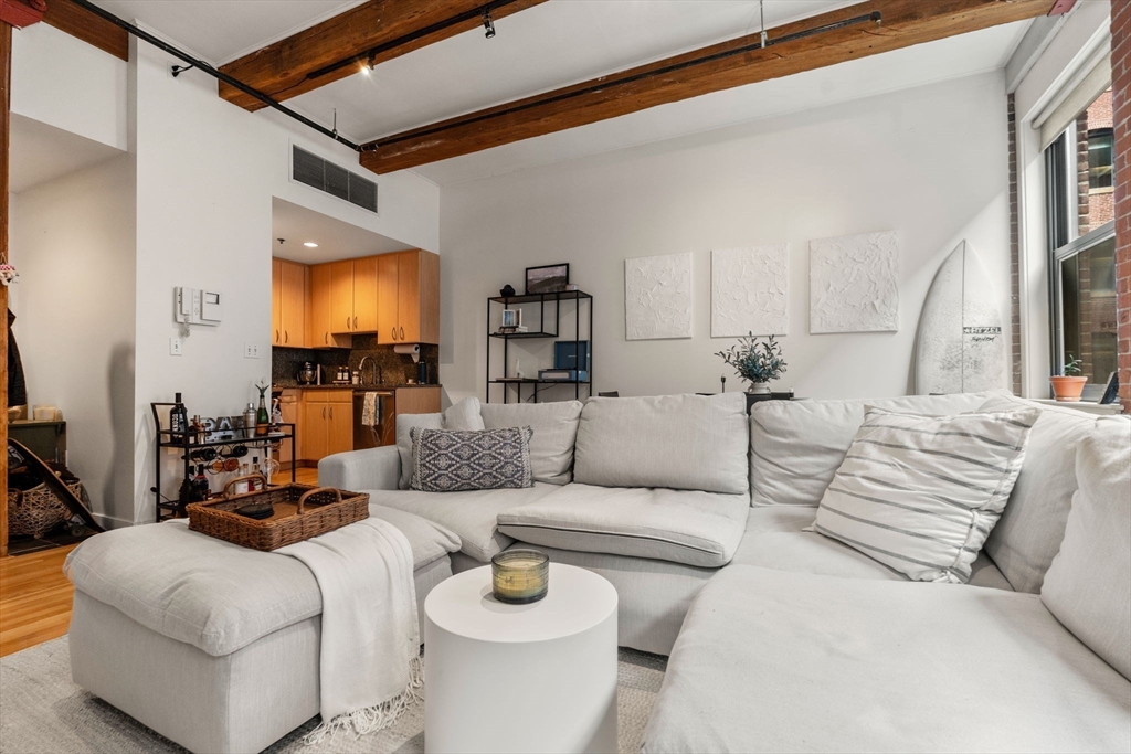 9 W Broadway # 317