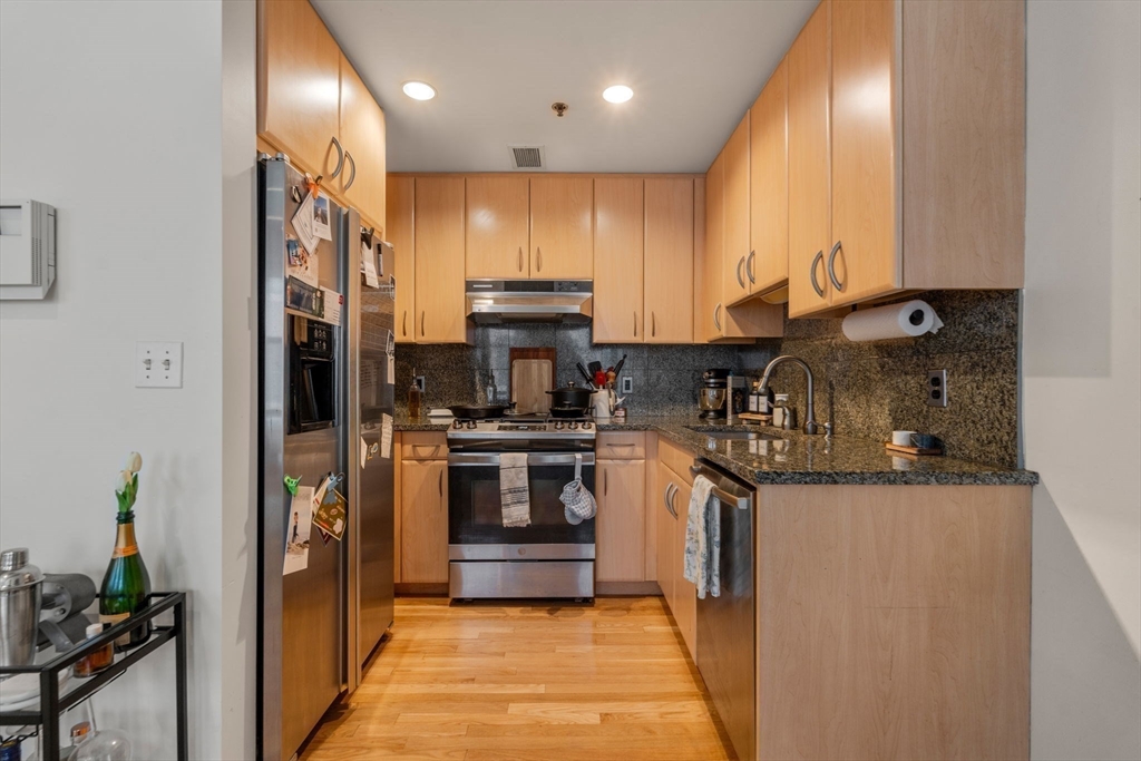 9 W Broadway # 317