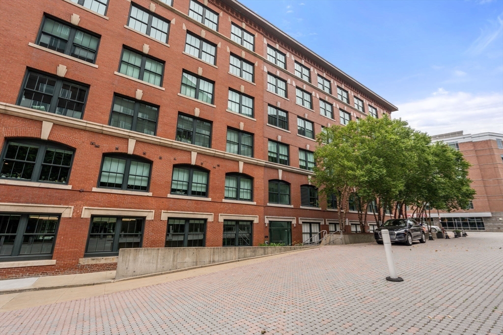 9 W Broadway # 317