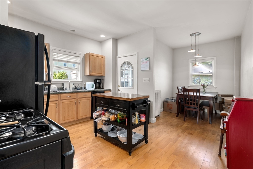 27 Siren St # 1