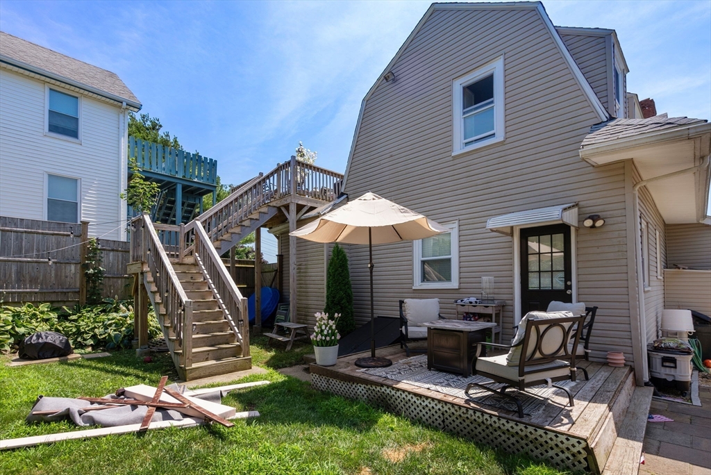 27 Siren St # 1