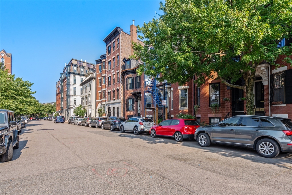 36 Montgomergy Street # 1