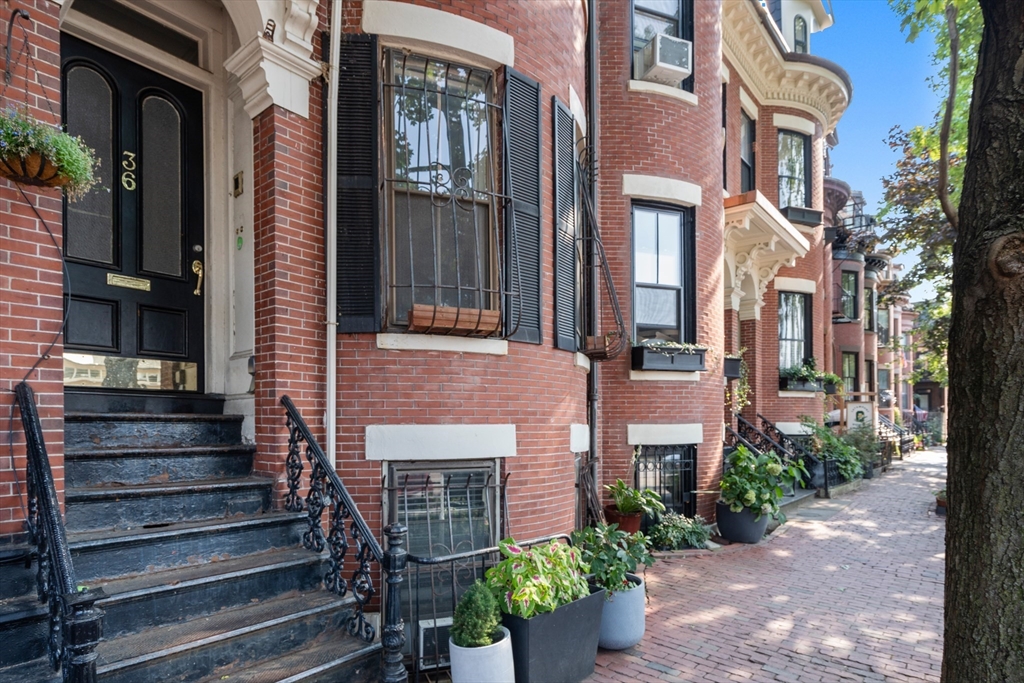 36 Montgomergy Street # 1